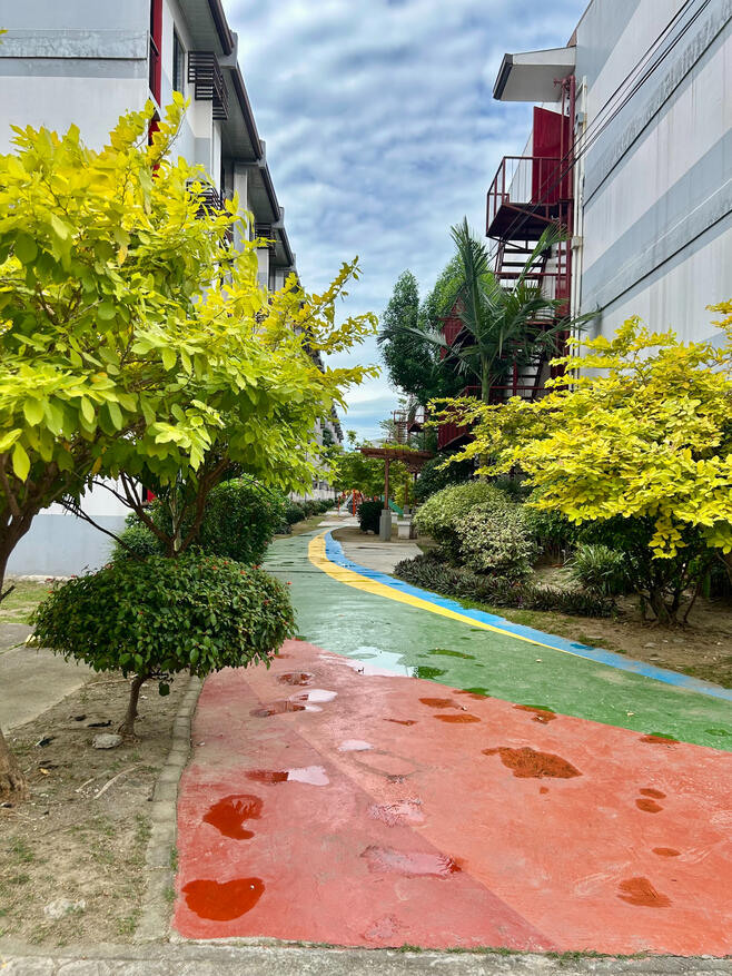 Way to Playground and Park